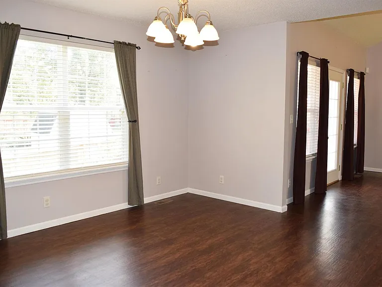 131 Hickory Valley Rd — Photo 7