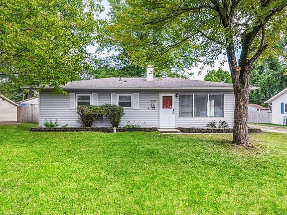 2nd image of 3219 N Fuller Dr