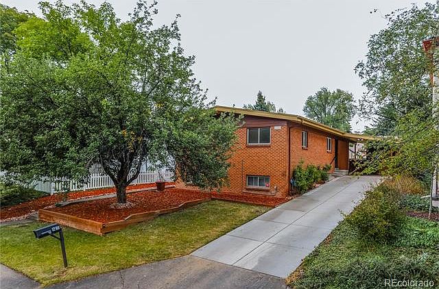 Listed By Shorewood Real Estate