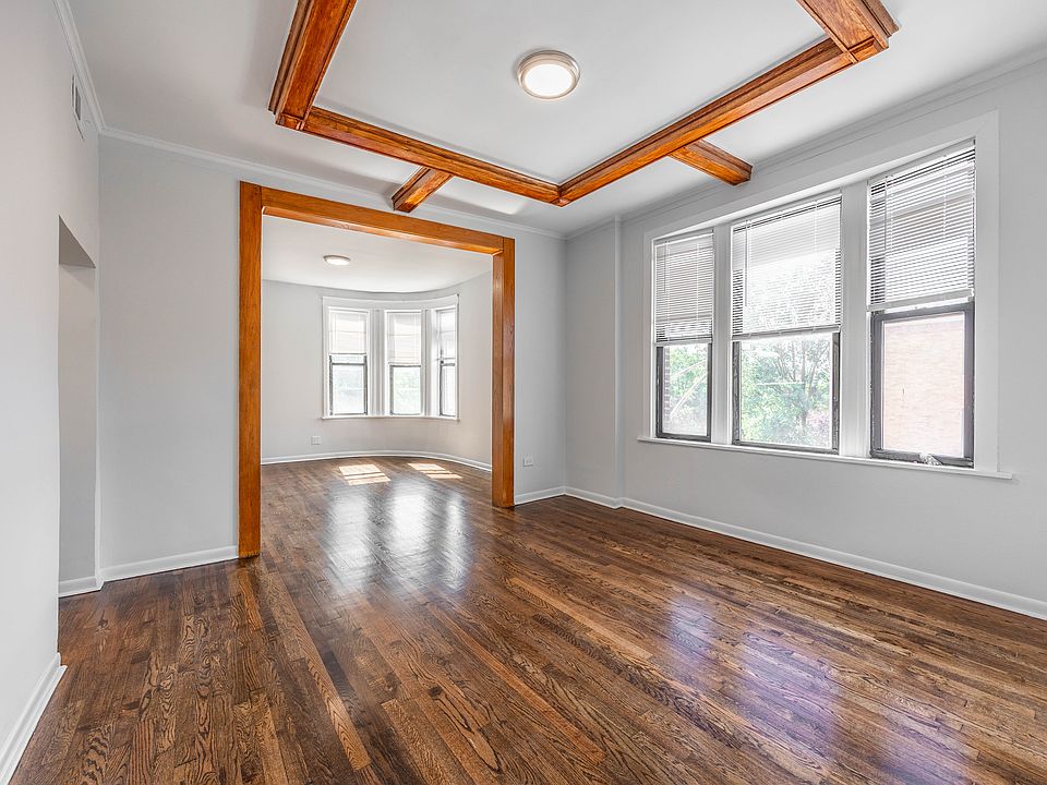 1st image of 1000 N Mozart St APT 3