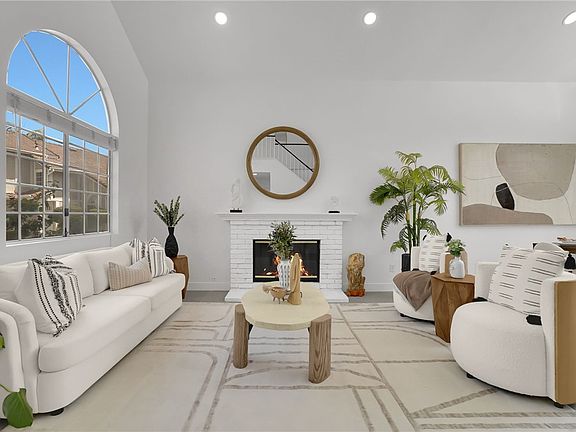 5th image of 3107 Greenacre Rd