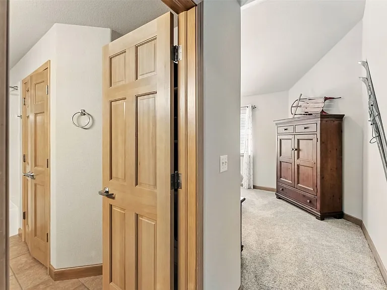 720 Lakepoint Dr — Photo 12