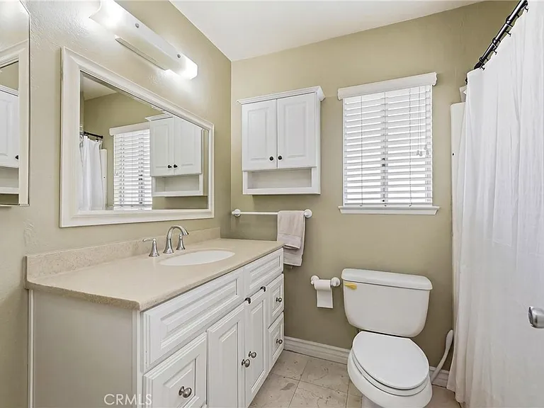 1505 Canterbury Cir — Photo 36