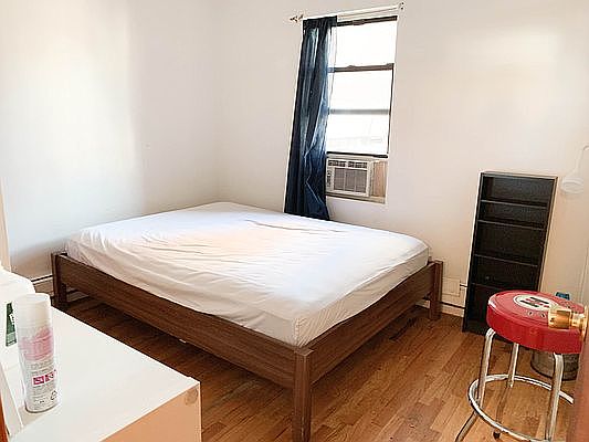 3rd image of 95 Clay St APT 3B