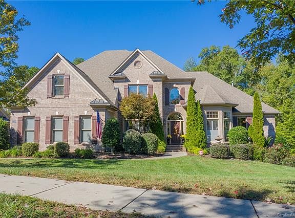 2nd image of 230 Vintage Hill Ln