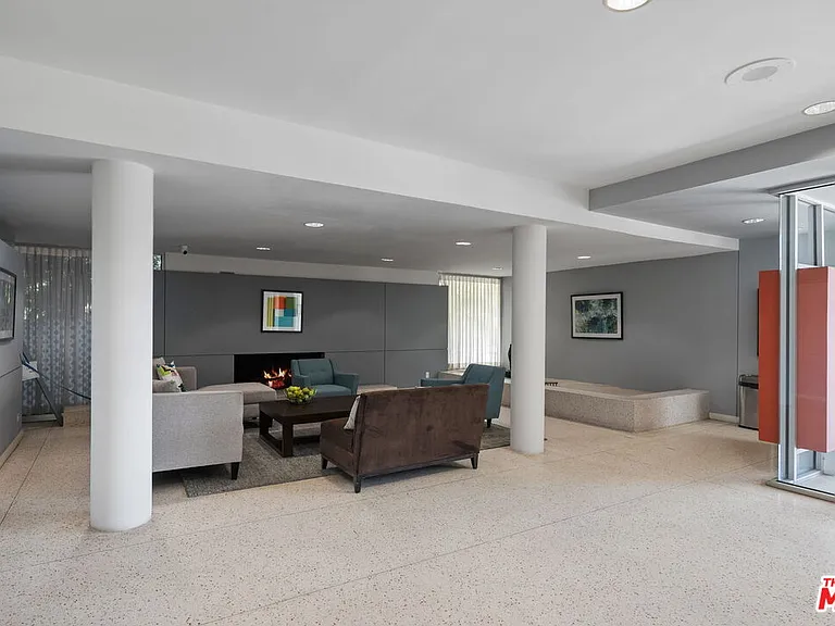 4807 Woodley Ave #309 — Photo 2