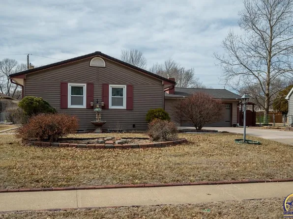 3401 SW Arrowhead Rd, Topeka, KS 66614