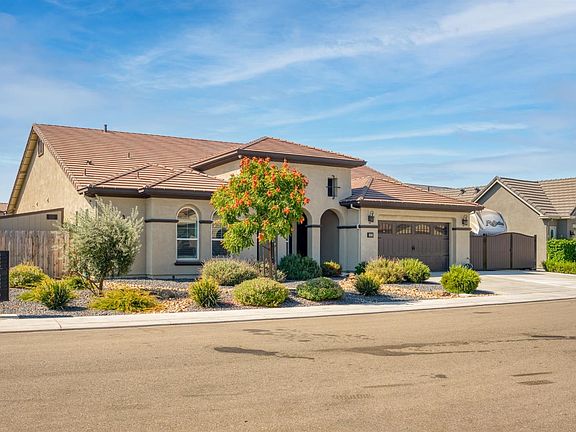 2nd image of 1376 Mirassou Dr