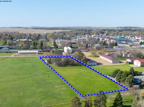 202 Chase St NE #Ne, De Smet, SD 57231