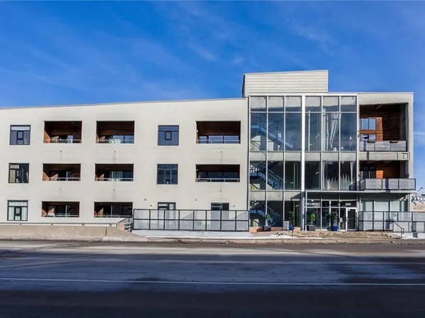 360 W Pershing Rd APT 110, Kansas City, MO 64108