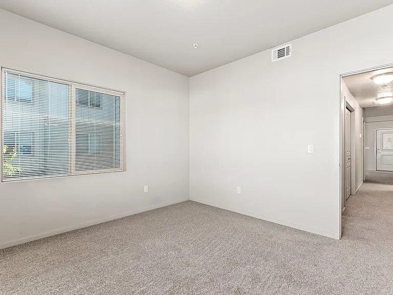 Aspen Creek Apartments — Photo 39