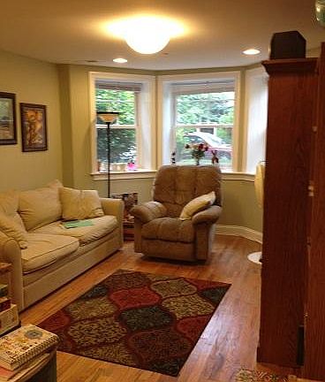 3rd image of 640 Hinman Ave #G