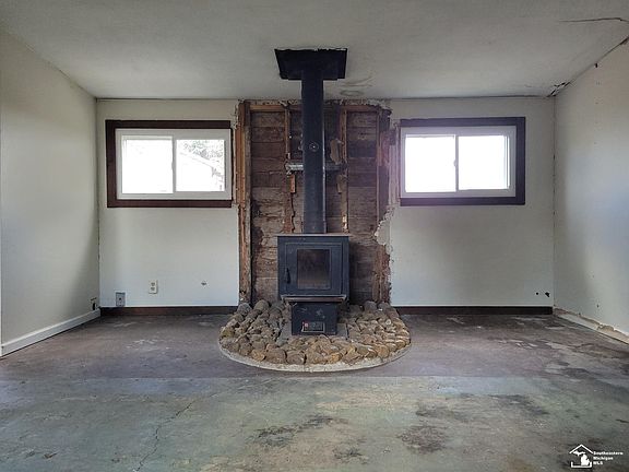 5th image of 1483 Sterns Rd