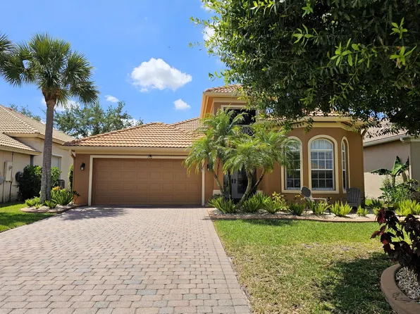 332 NW Stratford Lane, Port St Lucie, FL 34983