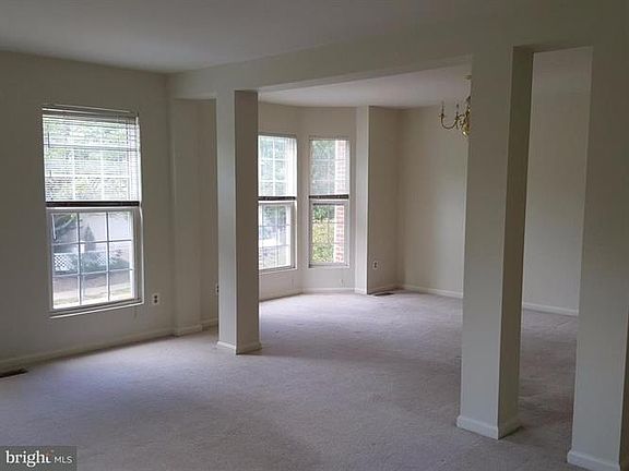 4th image of 2713 Curzon Ct