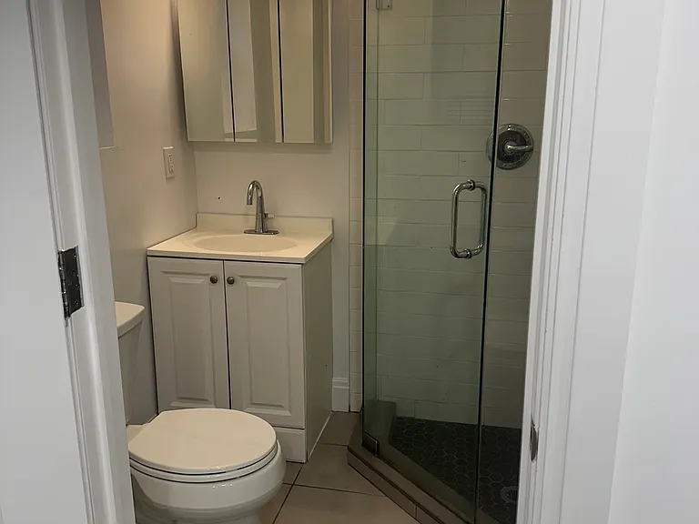 52 Lincoln Ave #1B — Photo 7