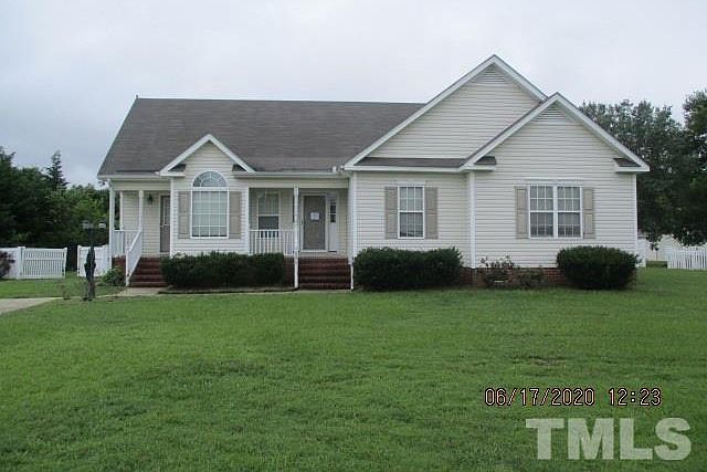1st image of 850 Bridle Dr