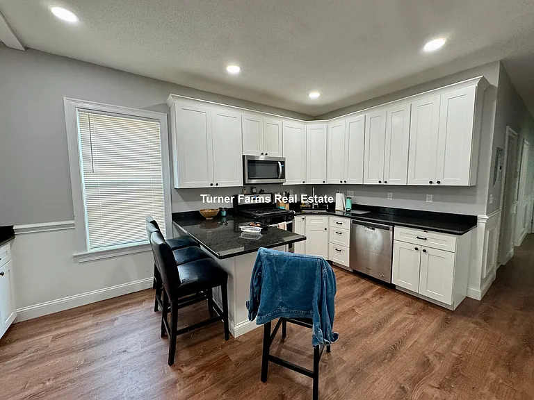 38 Crescent Ave #3A — Photo 2