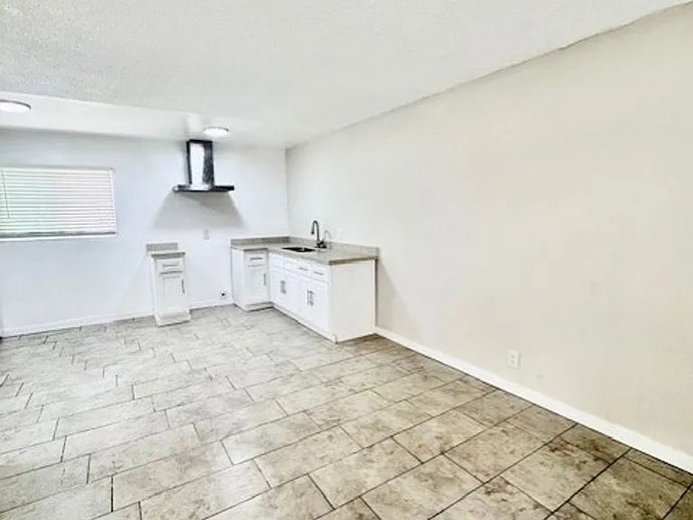 7524 Sepulveda Blvd #107 — Photo 18