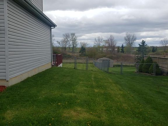 2nd image of 4585 Sunset Dr