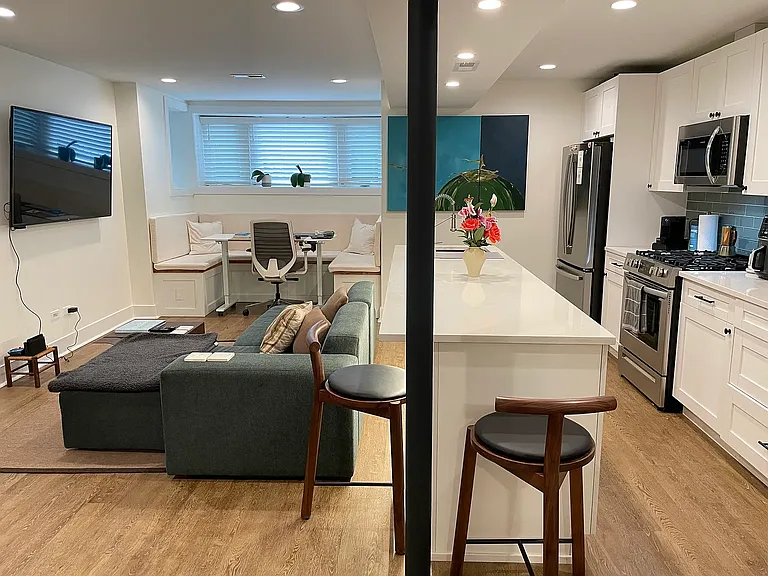 1129 N Damen Ave #BASEMENT — Photo 8