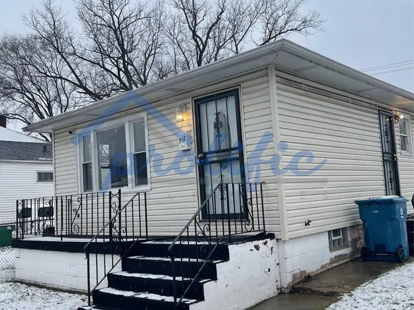 712 W 19th Ave, Gary, IN 46407