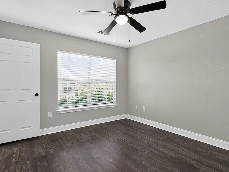 Cedar View — Photo 8
