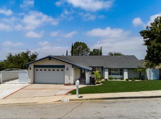 2076 Woodglen St, Simi Valley, CA 93065