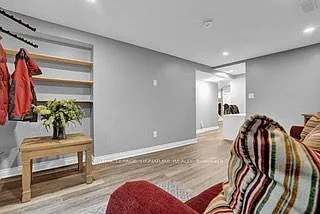 754 Craighurst Ct #BASEMENT — Photo 2