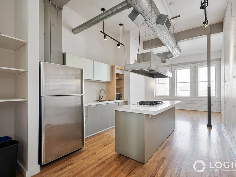 159 W Broadway #304 — Photo 5