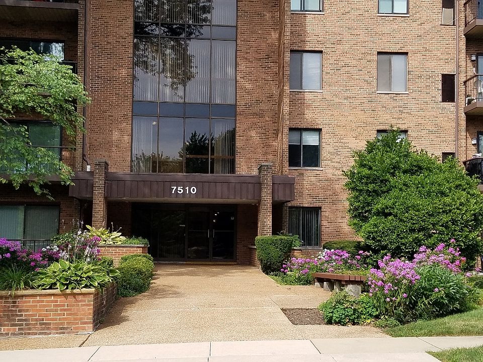 1st image of 7510 Farmingdale Dr APT 104