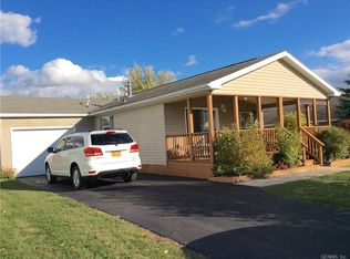 3465 Oxford Ln, Geneseo, NY 14454