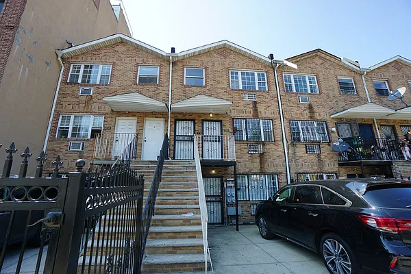 Rented by Rennit Inc. | media 33