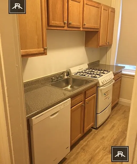 1687 Commonwealth Ave #8 — Photo 1