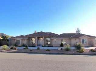 16479 Misanake Rd, Apple Valley, CA 92307