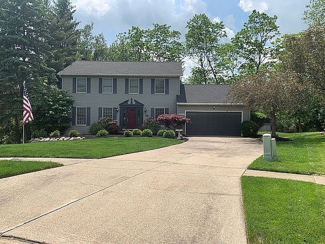 1st image of 880 Lancaster Dr