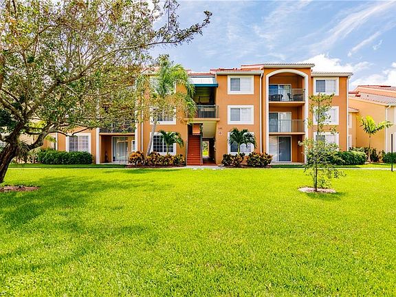 2nd image of 1195 Wildwood Lakes Blvd