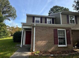 136 King George Ct, Jacksonville, NC 28546