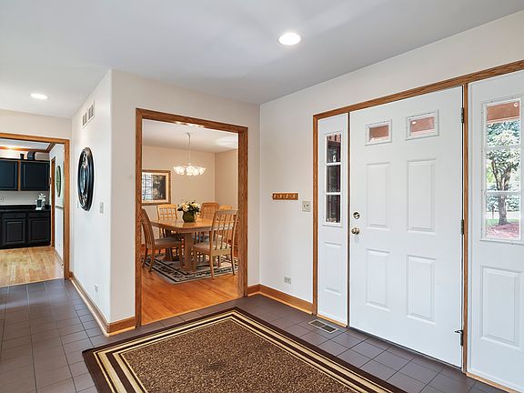 4th image of 413 Tulip Cir