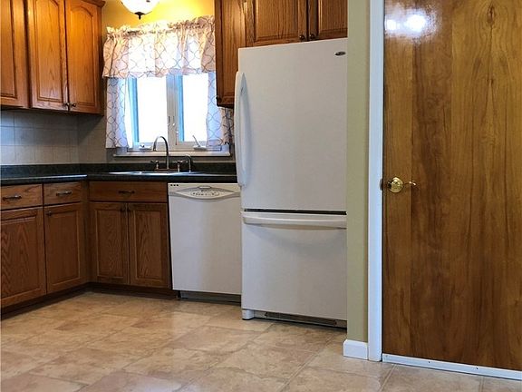 3rd image of 169 Thurston Ave