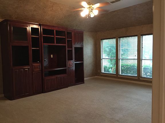Den/2nd living area