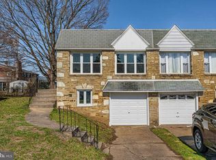 9946 Woodfern Rd, Philadelphia, PA 19115