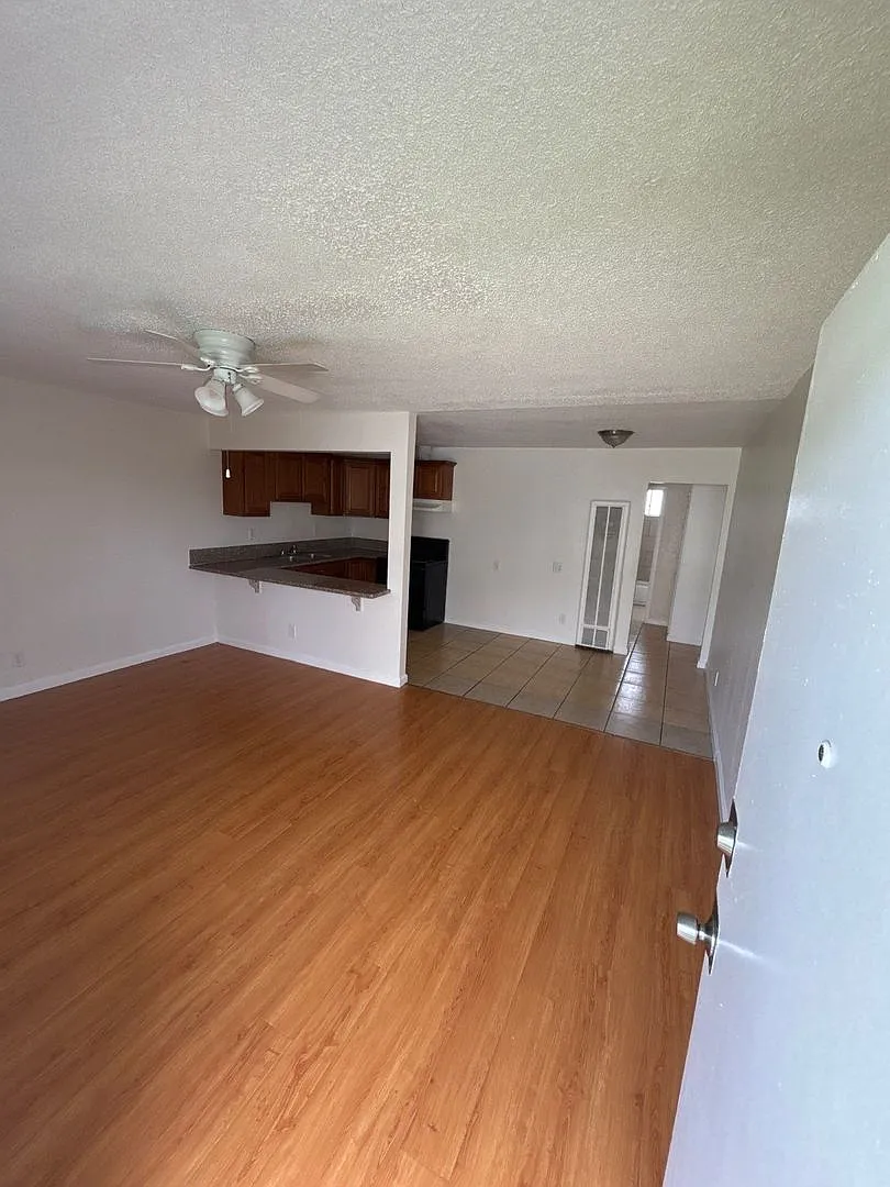 Pueblo Bonito Apartments — Photo 3