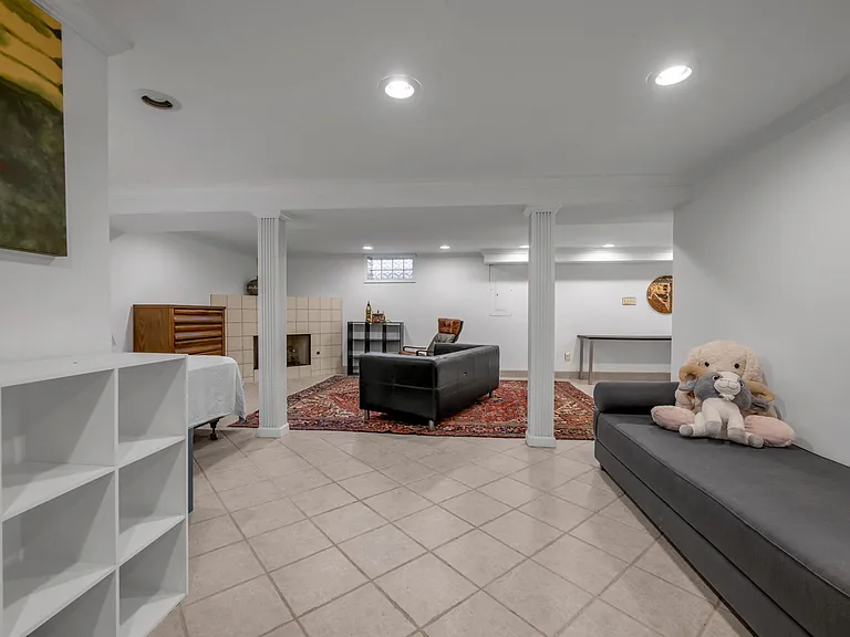 121 Dantzler Dr — Photo 14