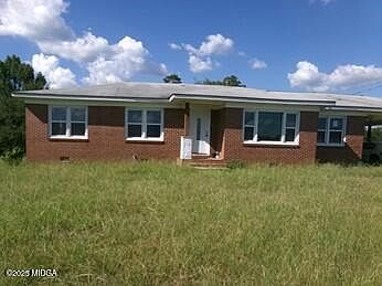 1st image of 624 Perry Hwy