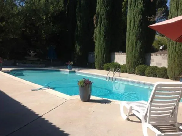 23731 Mariano St, Woodland Hills, CA 91367