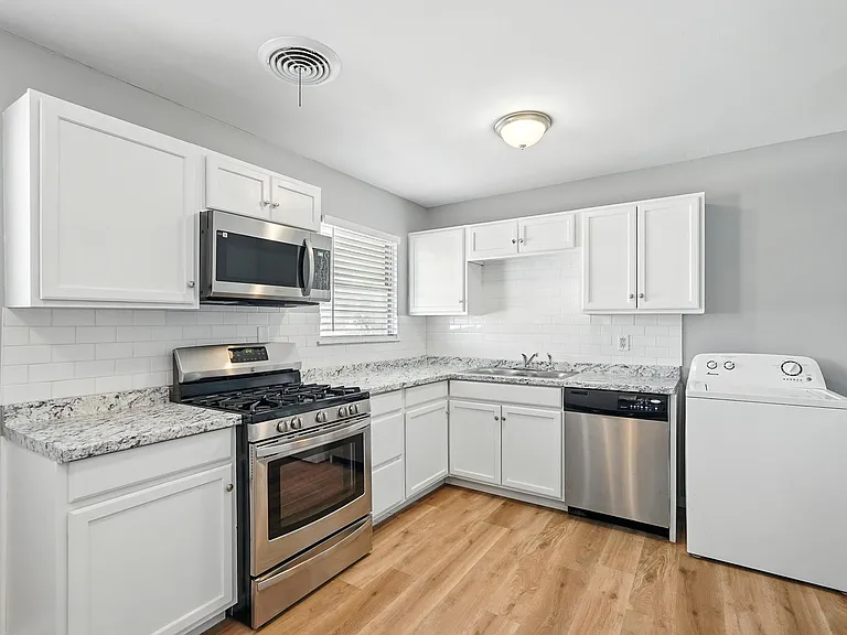 5107 Durango Dr — Photo 17