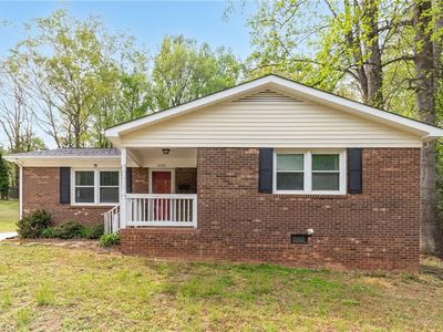 1755 Camden Rd, Winston Salem, NC, 27103