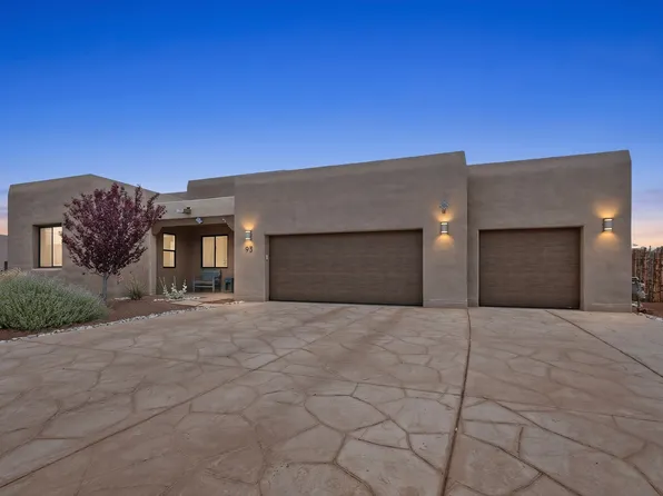 93 E Via Plaza Nueva, Santa Fe, NM 87507