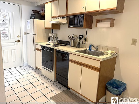 5th image of 1 Pratt Ave #215